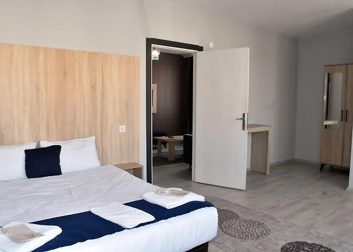 Palace Suit Hotel Hotel